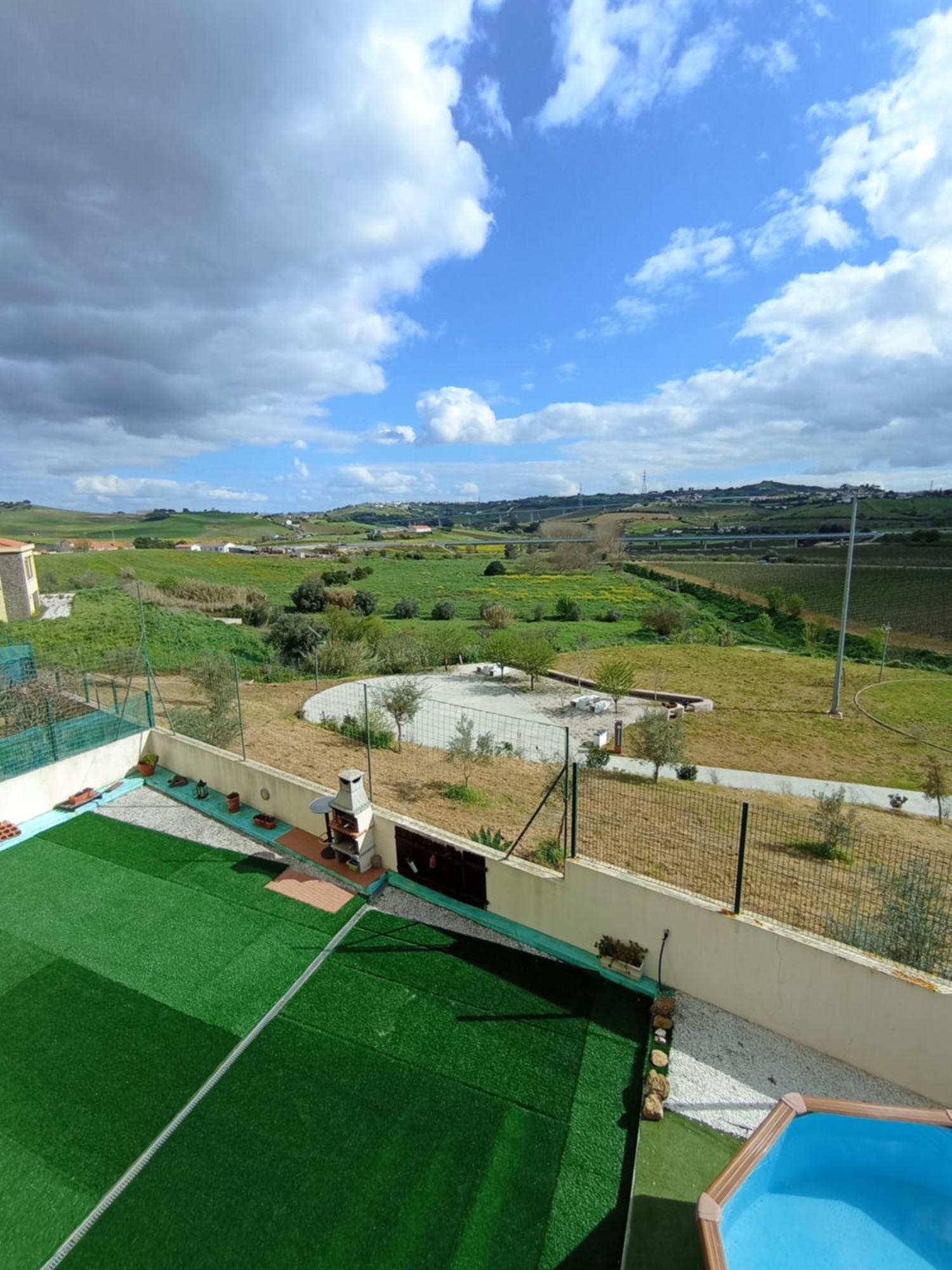 Sossego E Tranquilidade-Valley Guest House-Perto De Lisboa-Estacionamento A Porta Do Alojamento Arruda dos Vinhos Kültér fotó